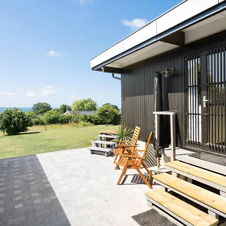 8220-vordingborg-solbaervej-6 別荘